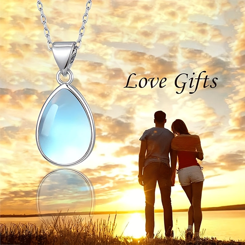 Teardrop-Shaped Moonstone Pendant Necklace Made of S925 Silver, Suitable for Everyday Wear by Women, Perfect for Casual Outfits And Jewelry Gifts, Hypoallergenic, Weighing 0.11 oz.