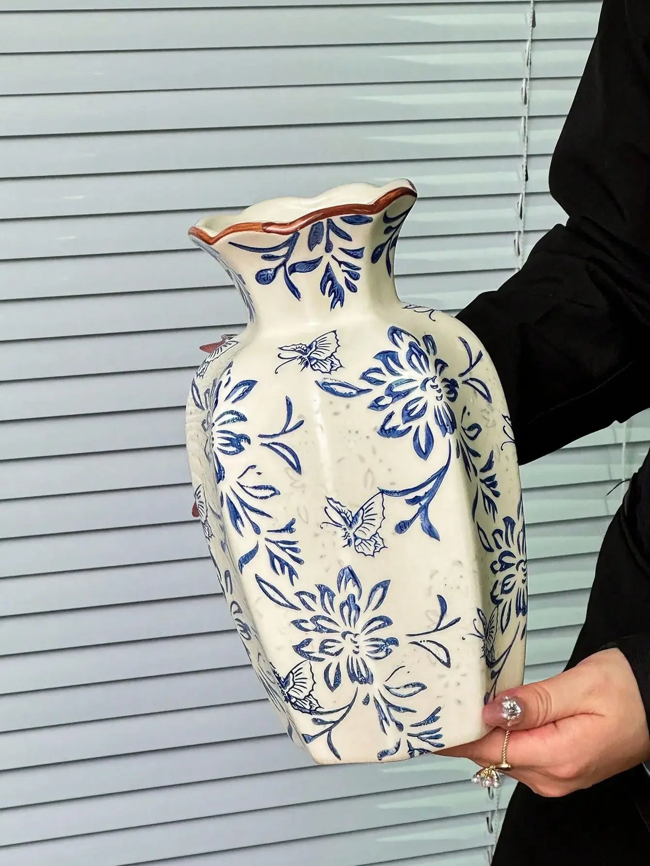 Porcelain Vase Chinese Retro Floral Decor For Living Room Multicolor Glaze Elegant Vintage Accent-A
